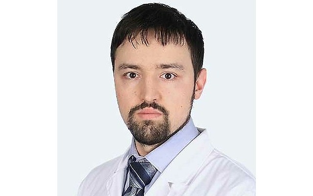 Домбровский Роман Эдуардович
